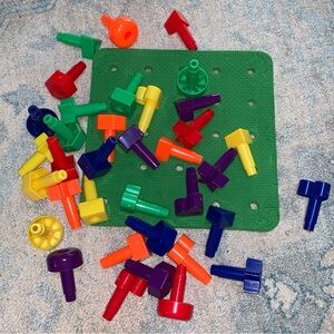 Montessori counting pegboard